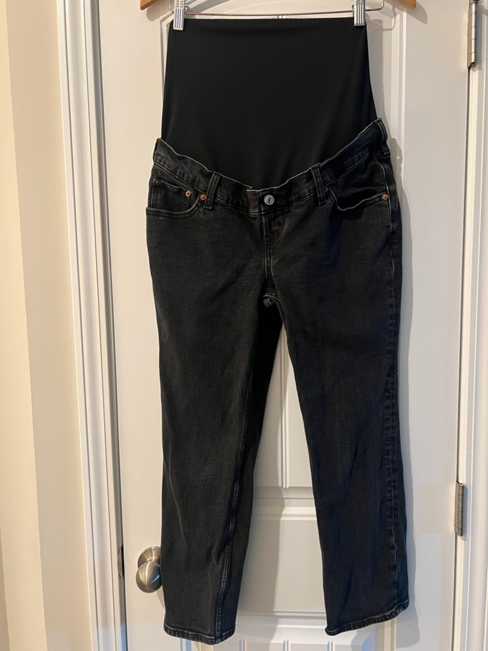 A& F Straight Ankle Jeans